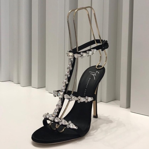 $2250 AUTH GIUSEPPE ZANOTTI CRYSTALS BLACK HEELS 9 - Picture 3 of 13